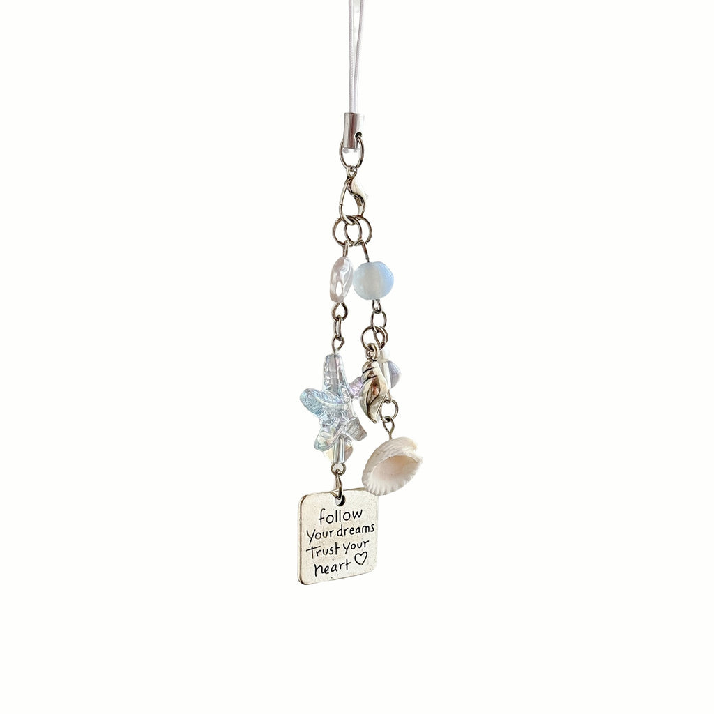 Beaded phone chain with a star, a shell and a square tag