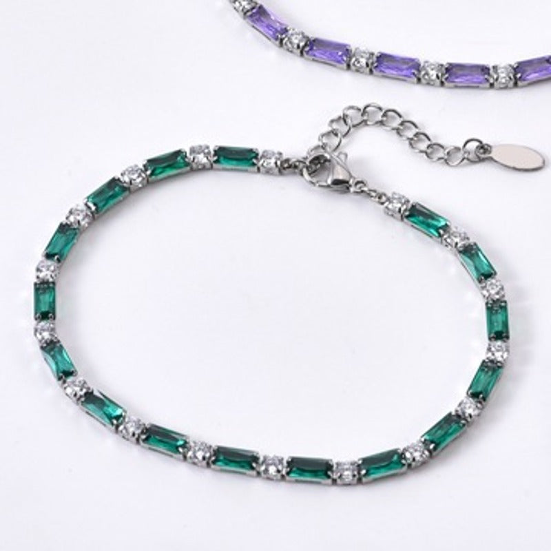 The green sparkle bracelet in silver tone